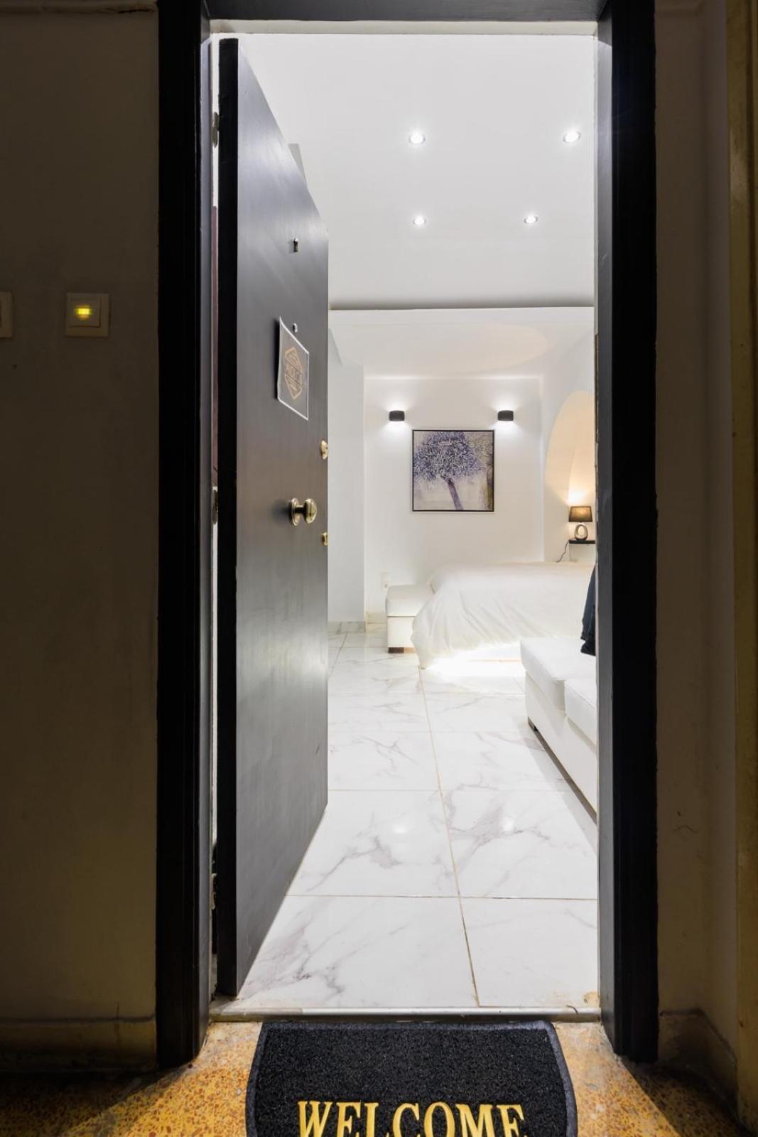 Aiolos Luxury Apartment Under Acropolis In Plaka Athena Bagian luar foto