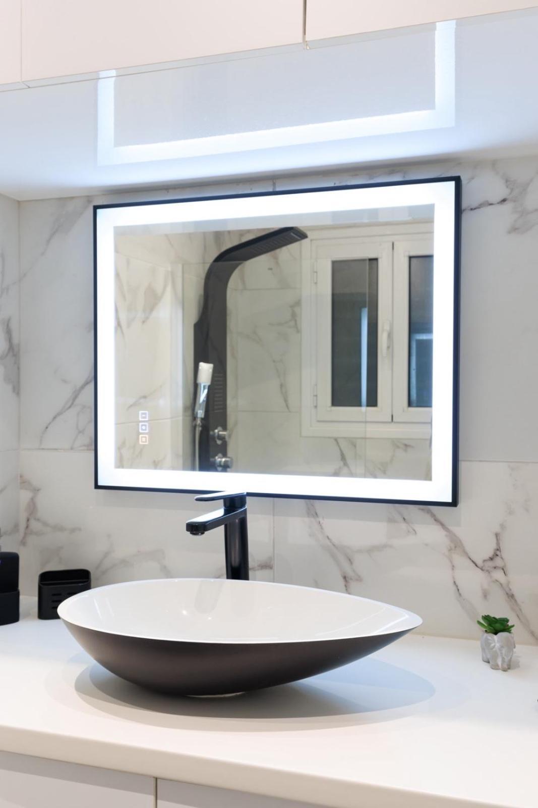 Aiolos Luxury Apartment Under Acropolis In Plaka Athena Bagian luar foto