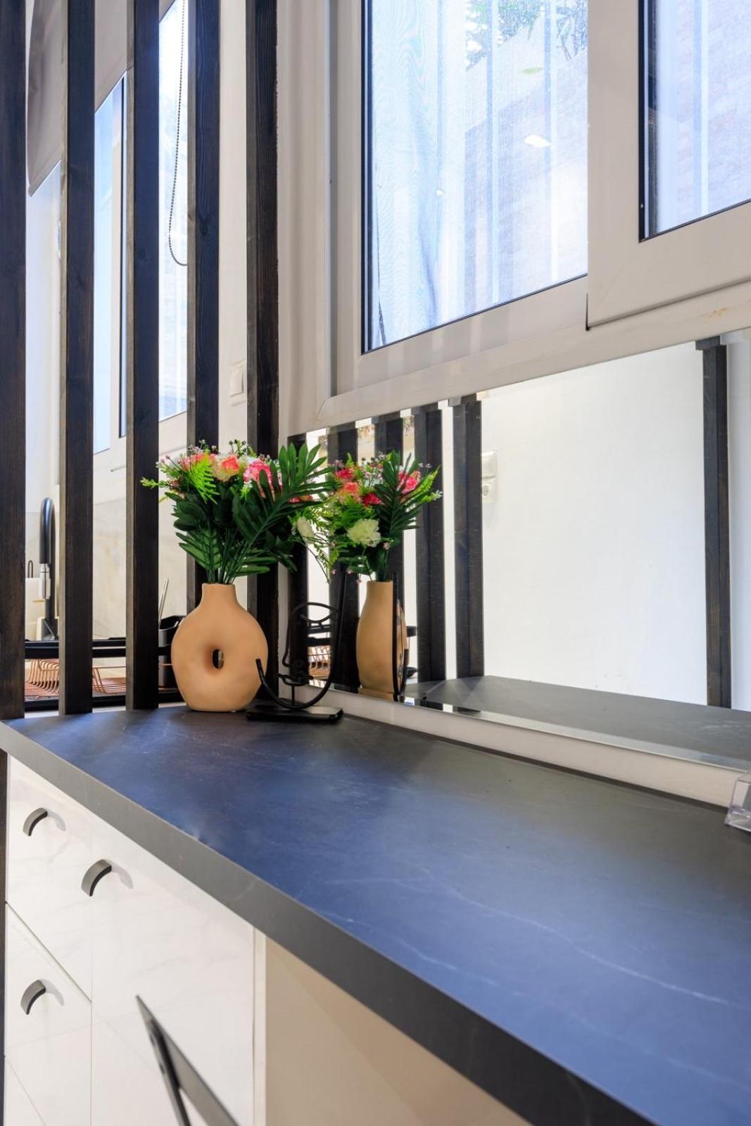 Aiolos Luxury Apartment Under Acropolis In Plaka Athena Bagian luar foto